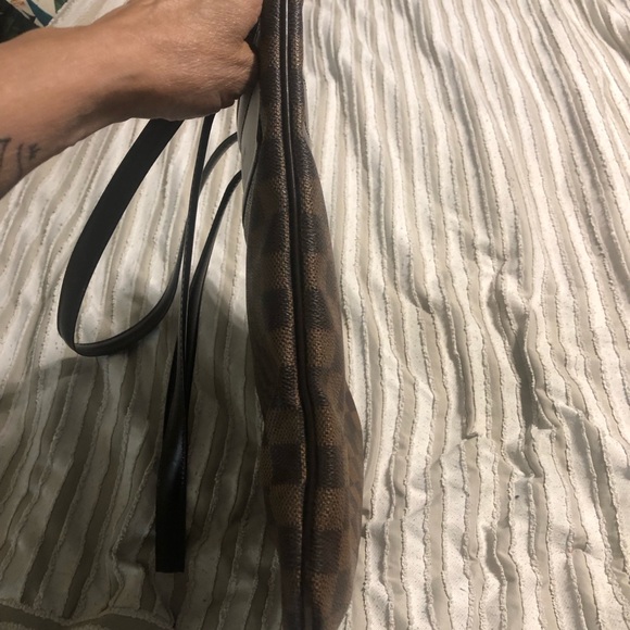 Authentic Louis Vuitton Damier Ebene Clifton - Picture 12 of 14